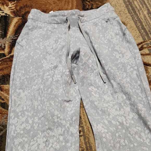 lululemon athletica Pants - Lululemon Athletica Light Gray Joggers